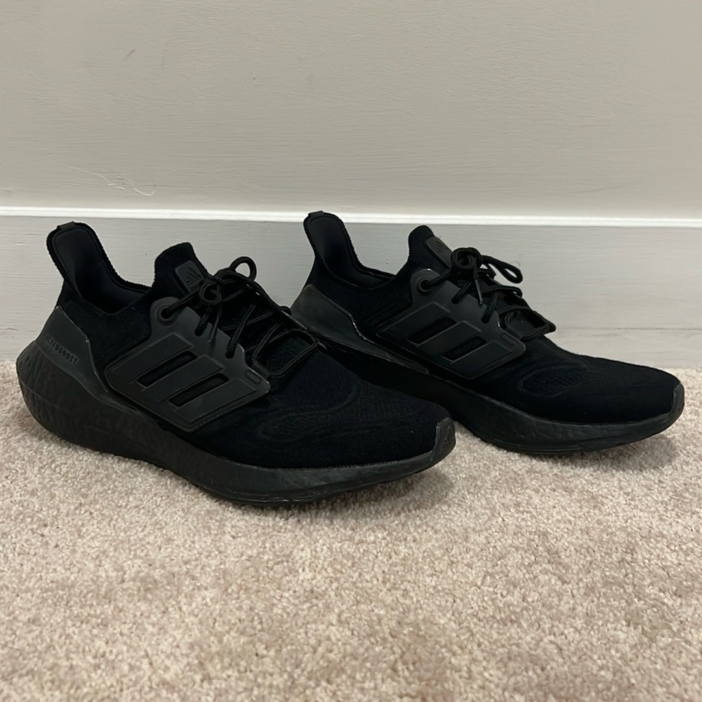 Adidas Ultra Boost 22 Mens size 10 Triple Black GZ0127 - Picture 2 of 7